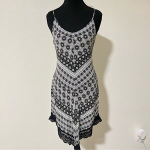 Abstract Festival Black White Lace Patterned High-Low Dress‎ Size S